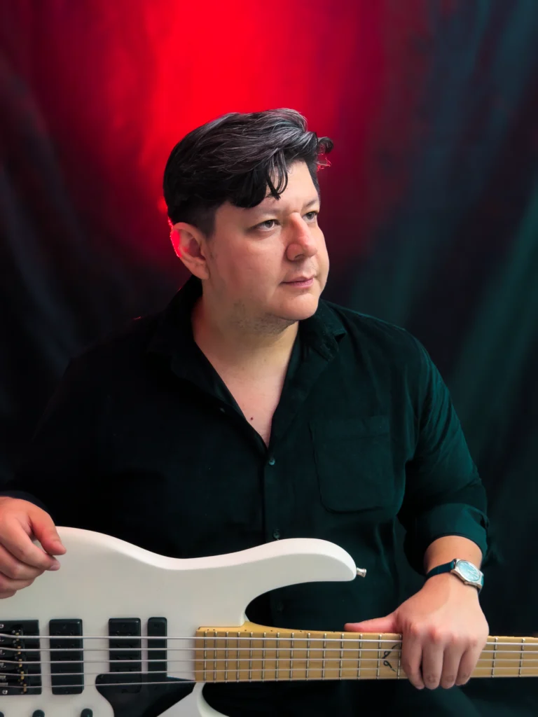 javier-regalado-bajo-mcruiz-bajista-4tet